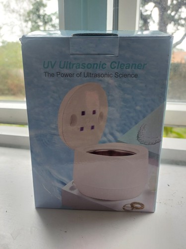 Ultrasonic retainer cleaner - cleaner, uv
